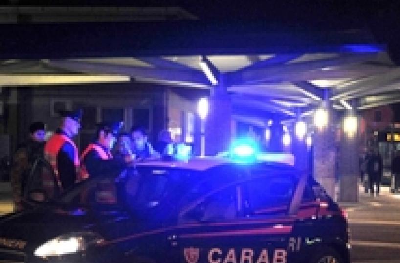 Colpi d'arma da fuocoin strada, nessun ferito