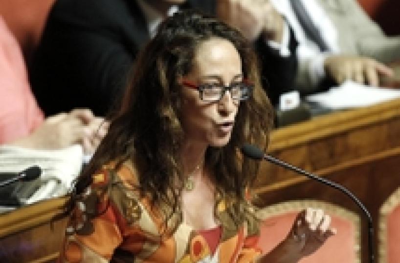 M5S's Taverna slams mayoral primary opponents