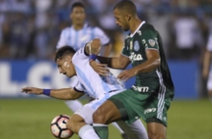 Fiorentina: sbarcato Vitor Hugo