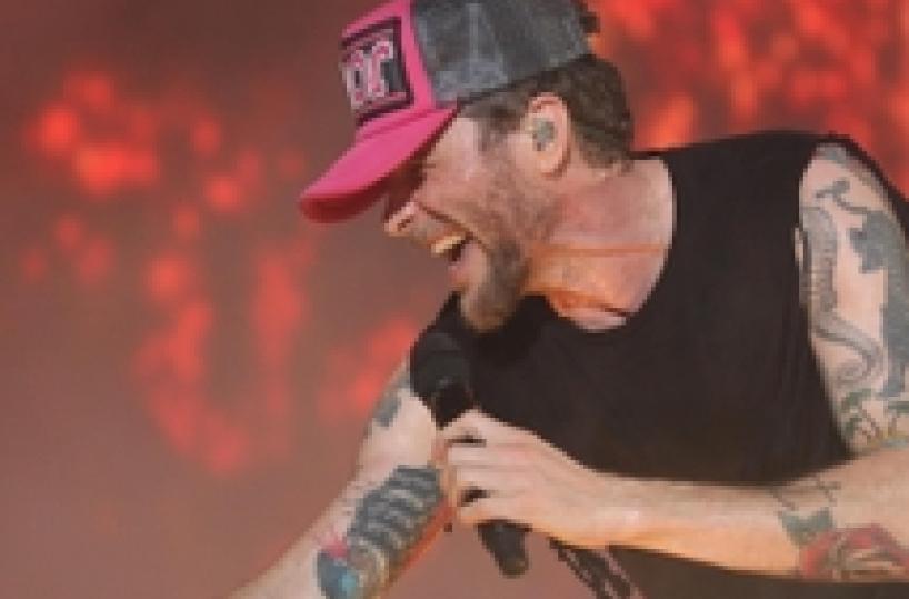 Jovanotti, foto in bici con zio 82 anni