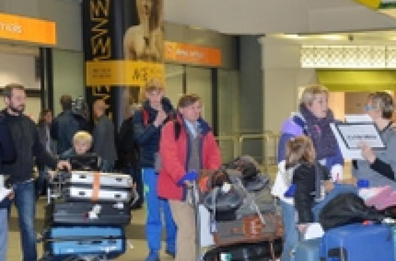 Falso allarme bomba, evacuato aeroporto