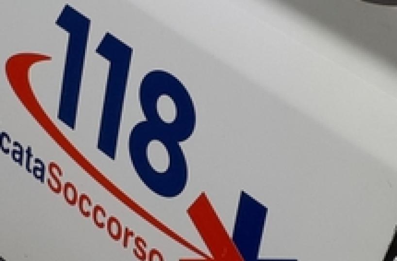 Travolto da un albero, morto un operaio