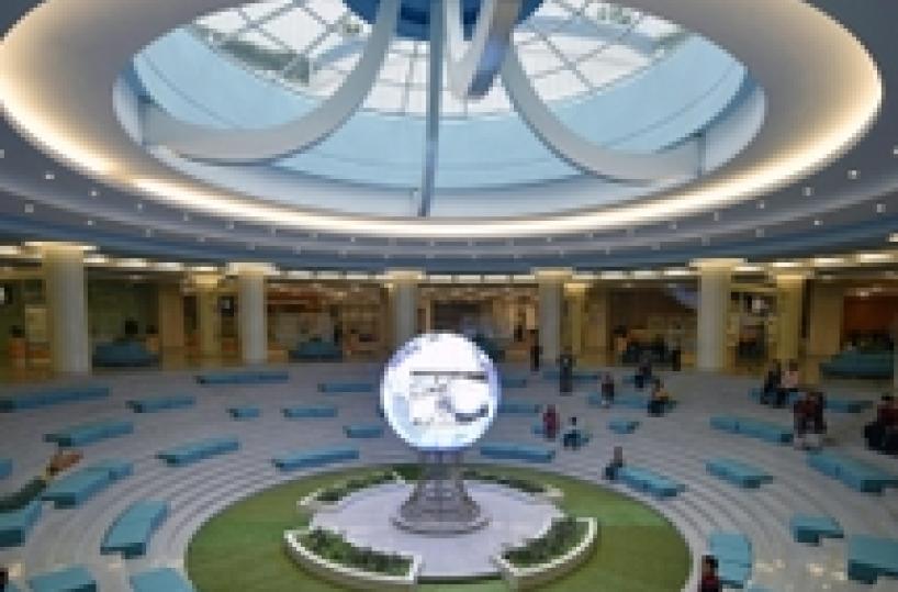 Uno schermo sferico al complesso Sci-Tech in Corea del Nord