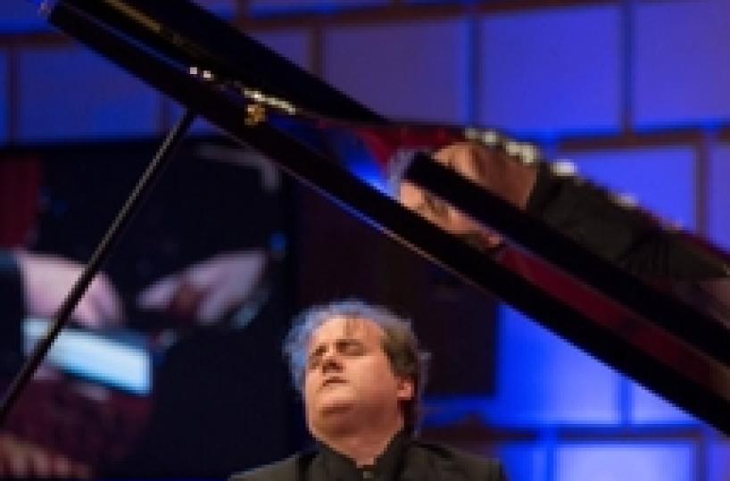 Piano Lab, Josu de Solaun in Cattedrale, sulle note di Schumann, Brahms e Debussy