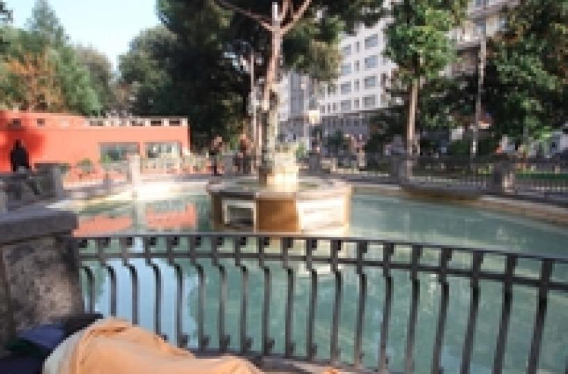 Clochard trovato morto su una panchina