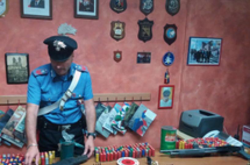 Camorra: arrestati tre parenti latitante