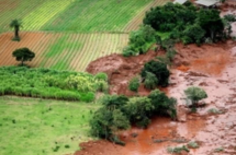Brasile: crollo diga,Israele invia aiuti