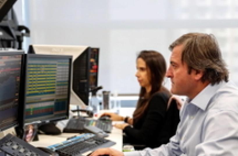 Oro: vola dopo Fed ma poi frena a +0,2%