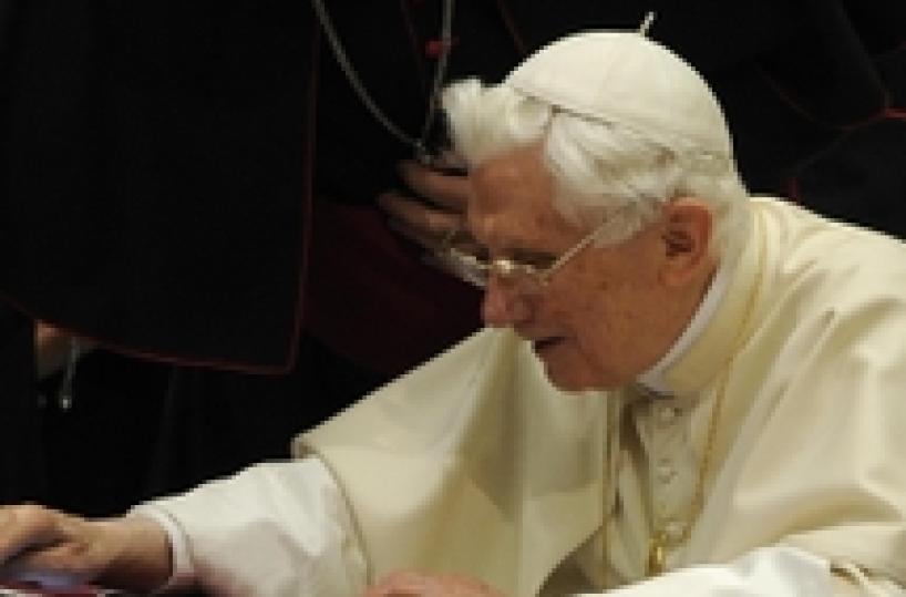 Request made to remove Benedict's name from book - Gänswein
