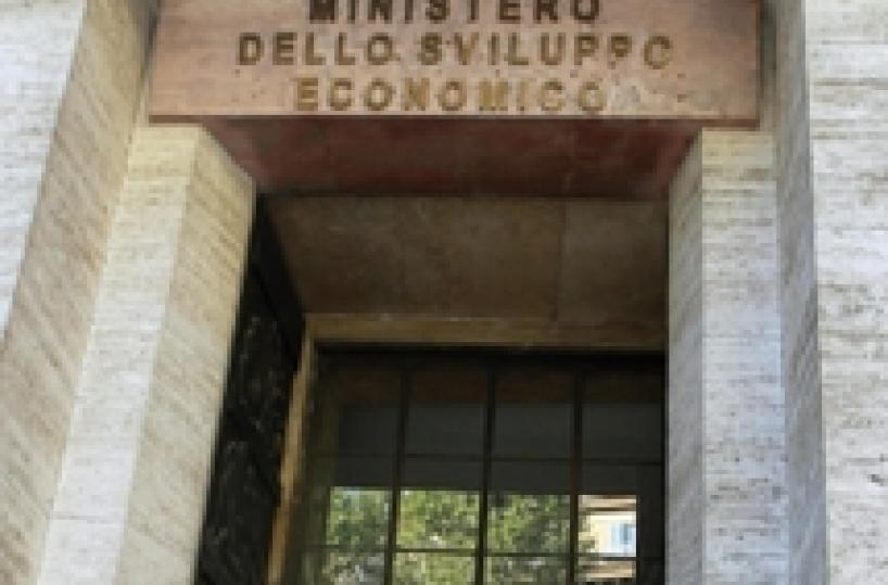 Natuzzi, scioperi e guerradi numeri con i sindacati