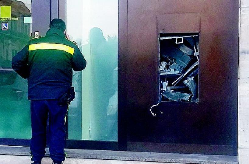 La banda dei bancomat colpisce al «Banco di Napoli»