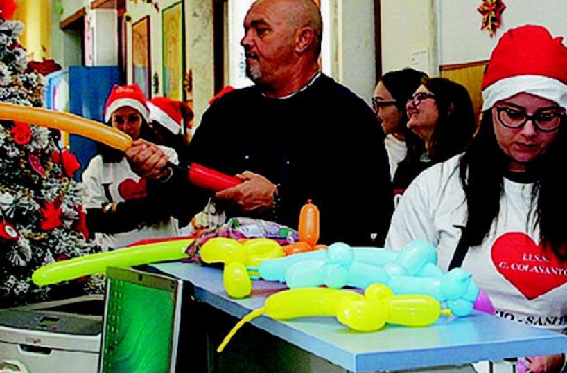Pediatria, in corsia l'allegria delle studentesse