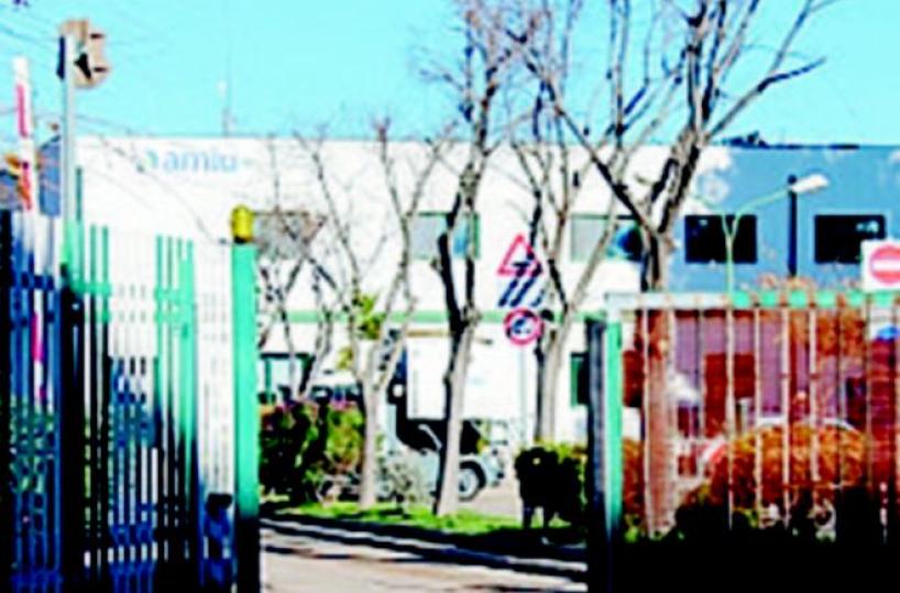 Rubati due mezzi dal deposito Amiu