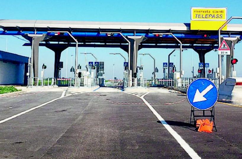 Foggia, nuovo casello  già depredato dai ladri