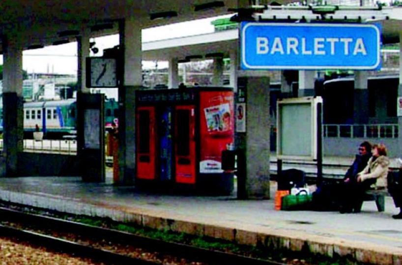 La stazione cade a pezzi tra degrado e dimenticanze