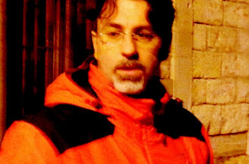 Assessore e dirigente comunale  soccorritori a piedi nella notte