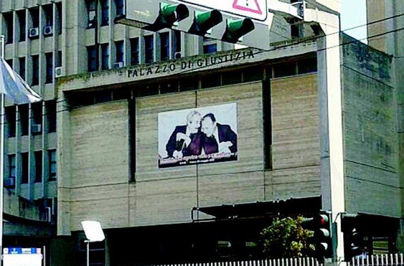Violenta la figlioletta per 5 anni lei parla e lui finisce in carcere