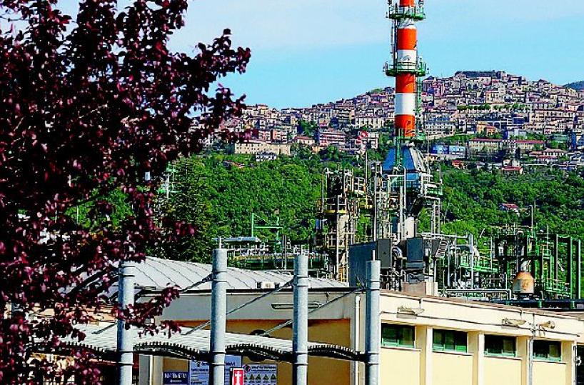 L'Eni ammette: petroliosverato sui terreni