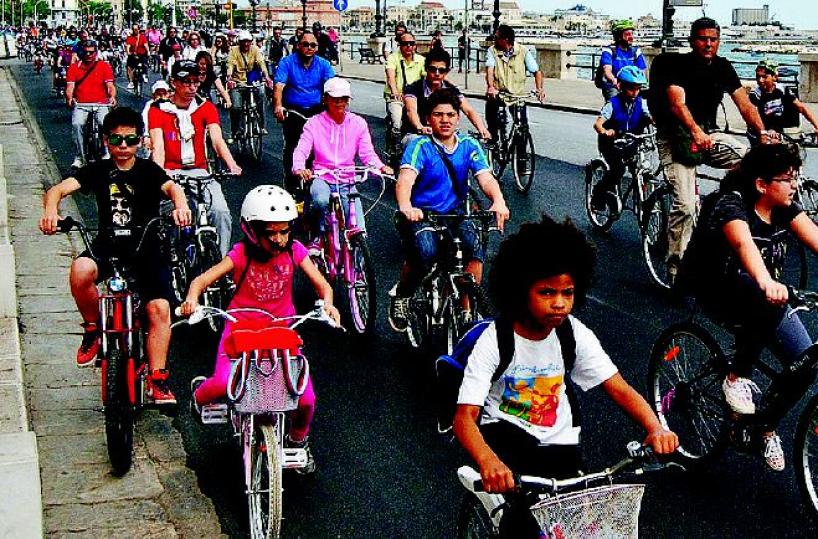 Bari, la città a pedali a misura di bambino