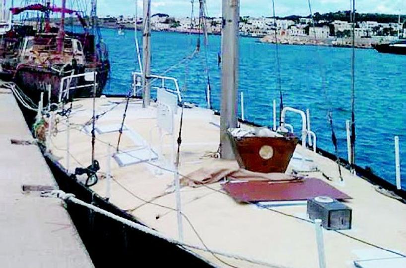 Relitti abbandonati nel porto «Le associazioni come soluzione»