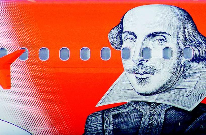 E Shakespeare atterra a Barisull'aereo stampata la sua foto