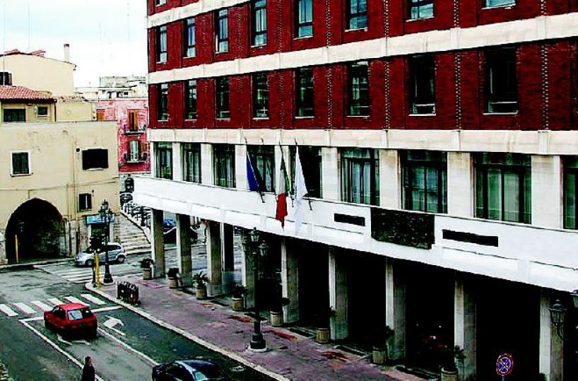 «Porta a porta»resta solo il flop