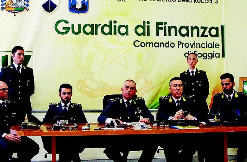 Trattativa tra pusher e cliente«Il rischio mio lo vuoi mettere?»