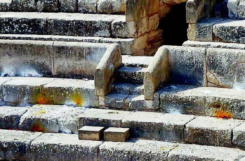 La festa &laquo;macchia&raquo; l&rsquo;anfiteatro romano
