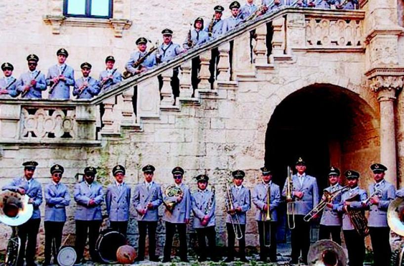 Ceglie, la grande parata delle bande