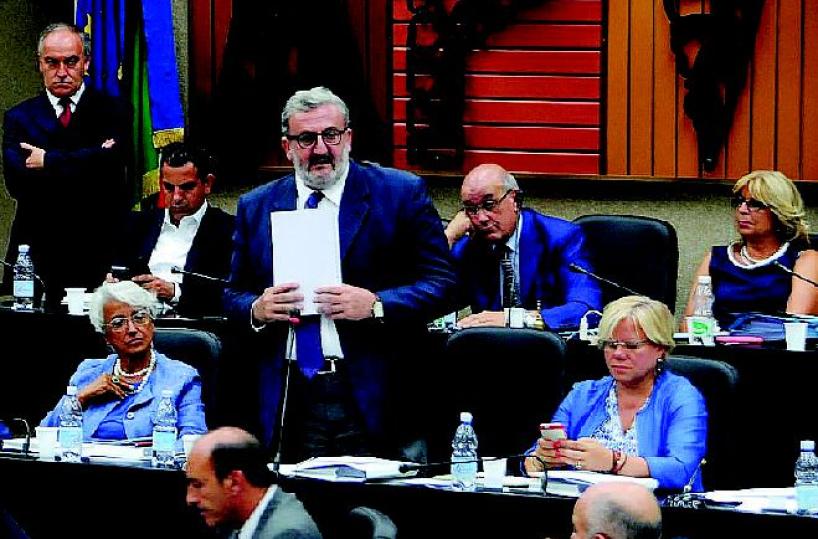 Con i segretari particolari  spuntano staff e «premi»