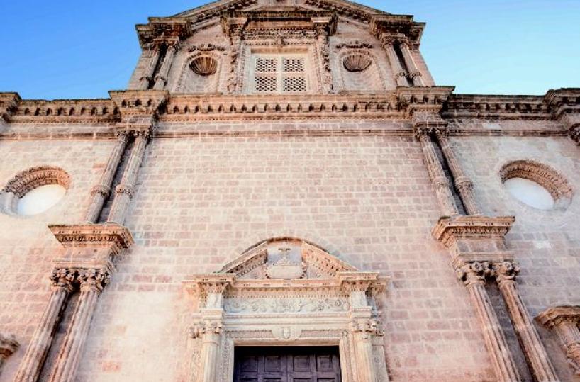 leverano Proiettili e minacce di morte al prete