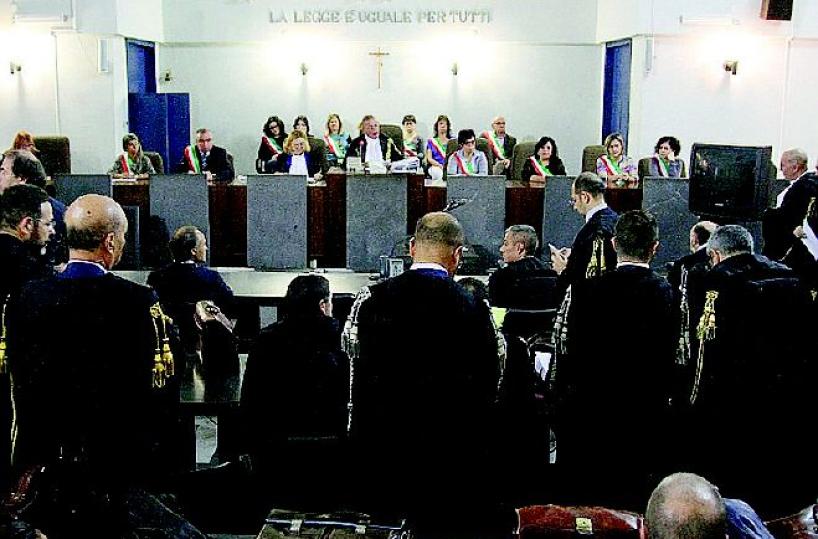 Ilva, battaglia legale sui risarcimenti danni