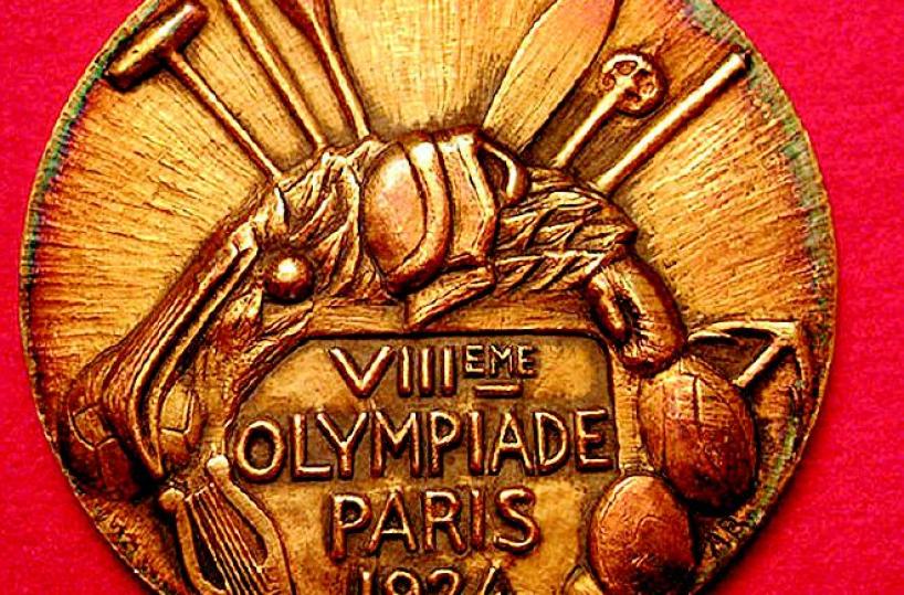Martino l'immortale Parigi, lacrime d'oro