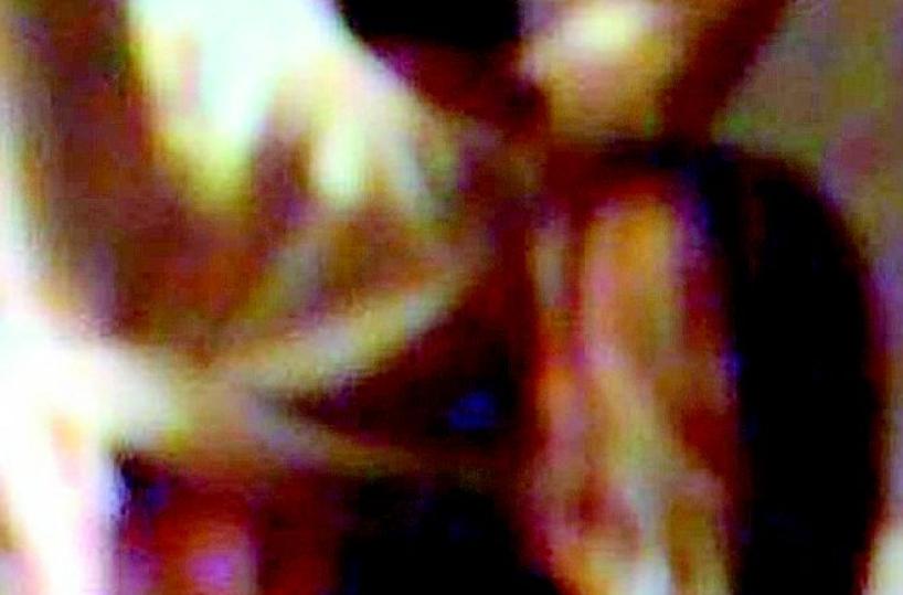 Video hard girato nel cimitero  «circola» su tutti i telefonini