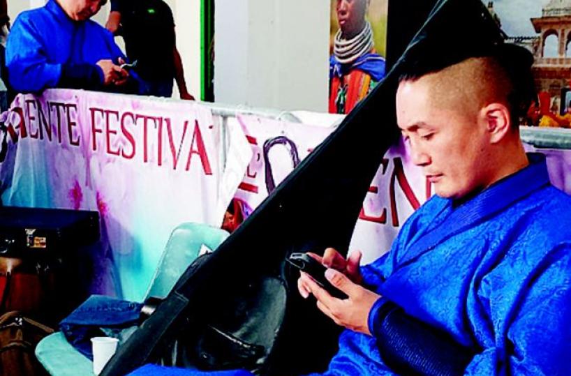 Bari, «Festival d'Oriente» happening con folla record
