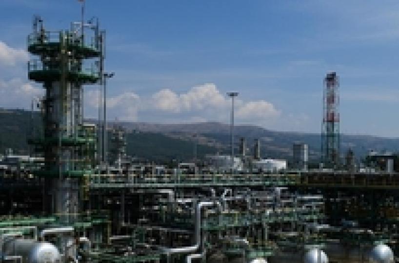 Fumo dalla stabilimento Eni«Nessuna anomalia nell'aria»