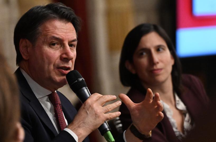 Primarie, sfilata di big a Bari: da Conte alla Schlein ma senza campo largo