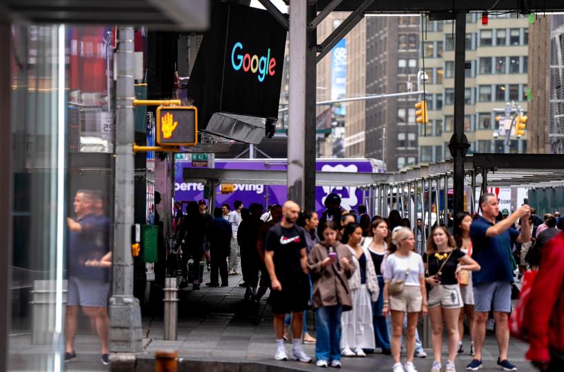 Giovane spara a Times Square, ferisce tre persone