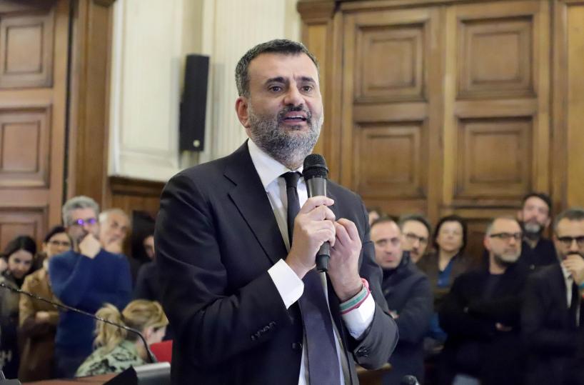 Decaro,'grazie a Emiliano, ora sia generoso anche Vendola'
