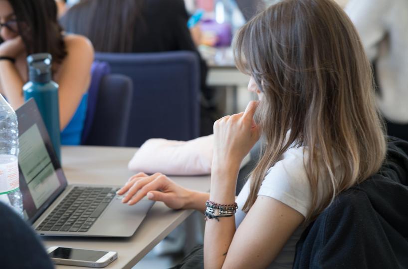 In Italia boom di IA per lavoro, in un anno dal 12% al 46%