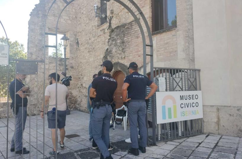 ++ Ladri al Museo di Isernia, rubati 200mila euro di merletti ++