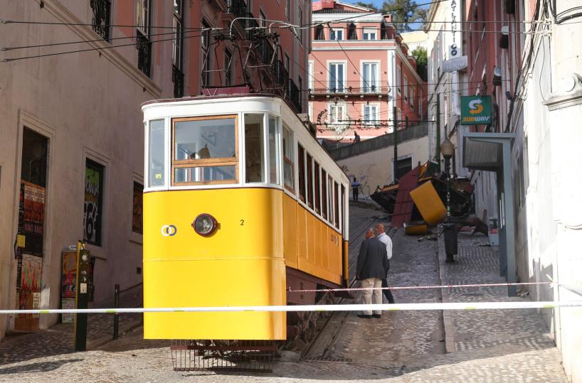Nuovo bilancio a Lisbona, 17 i morti e 21 feriti