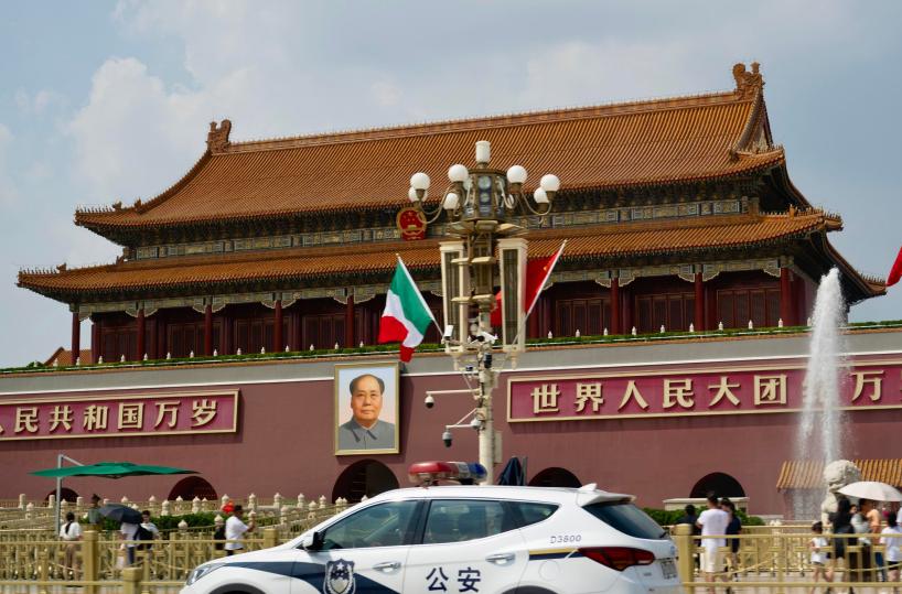 Cina, contrari a pressioni richieste da Usa a leader Ue