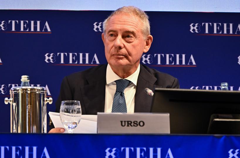 Stellantis e governo uniti sull'auto, l'Ue cambi in fretta