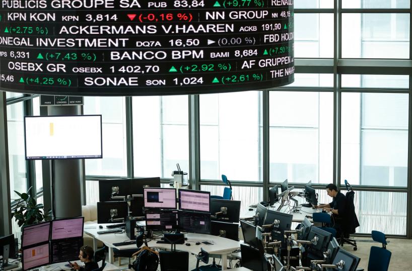 Borsa: Europa in rialzo, Parigi +0,42% in attesa voto fiducia