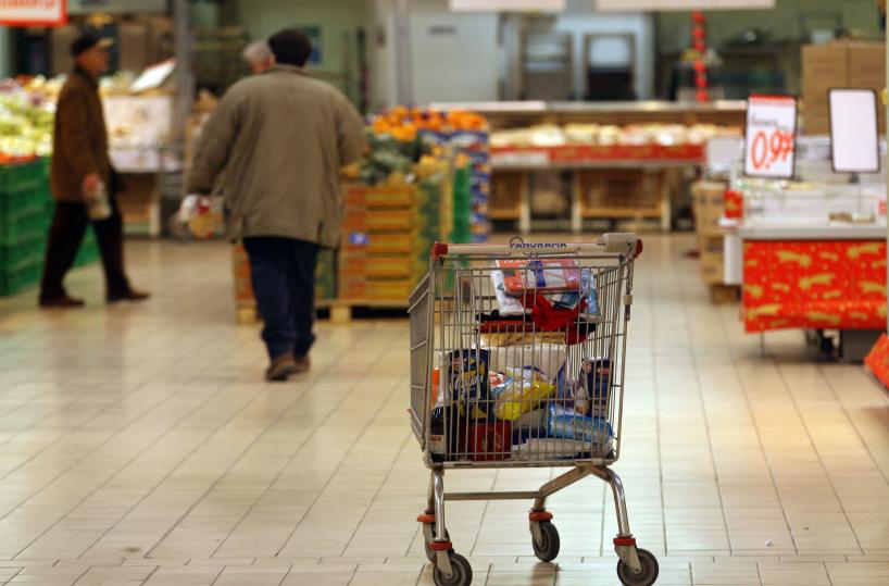 Rapporto Coop, 'italiani al risparmio, è l'era del deconsumismo'