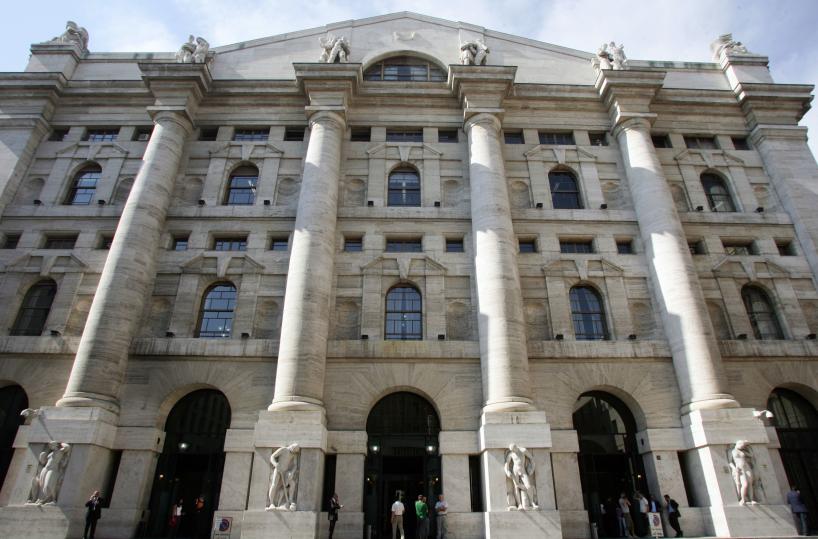 Borsa: Milano +0,4% con Mps e Mediobanca sempre maglia rosa