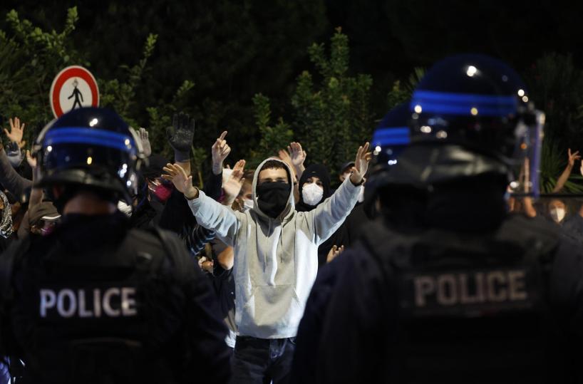 Primi 'blocchi' in Francia, 75 arresti a Parigi