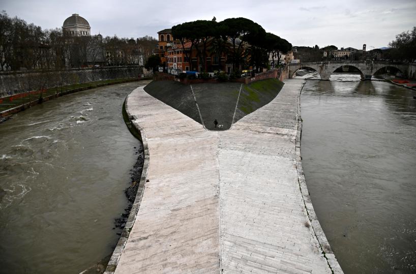 Gualtieri, 'entro 5 anni potremo fare il bagno nel Tevere'