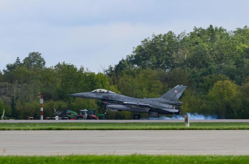 Droni russi in Ucraina, jet Polonia-Nato in volo a confine